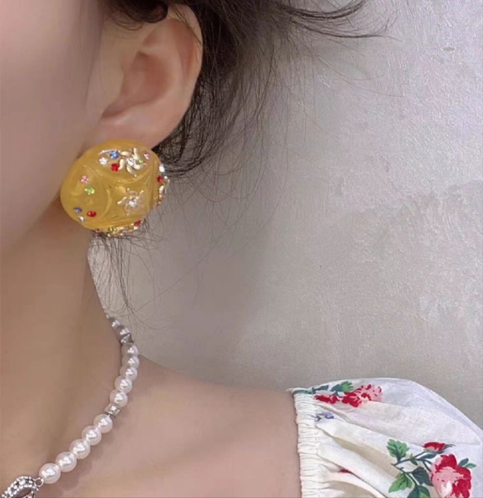 Crystal clear very rare yellow round earring clip with colored rhinestones