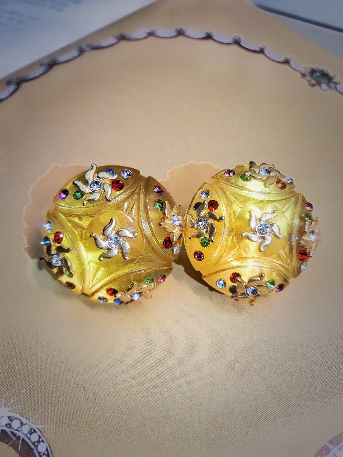 Crystal clear very rare yellow round earring clip with colored rhinestones