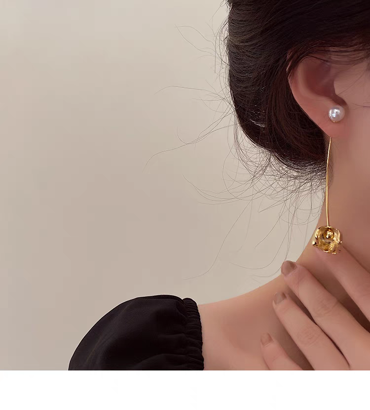 Perfect arc pearl with lily earrings