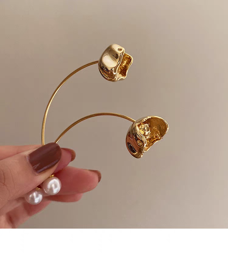 Perfect arc pearl with lily earrings