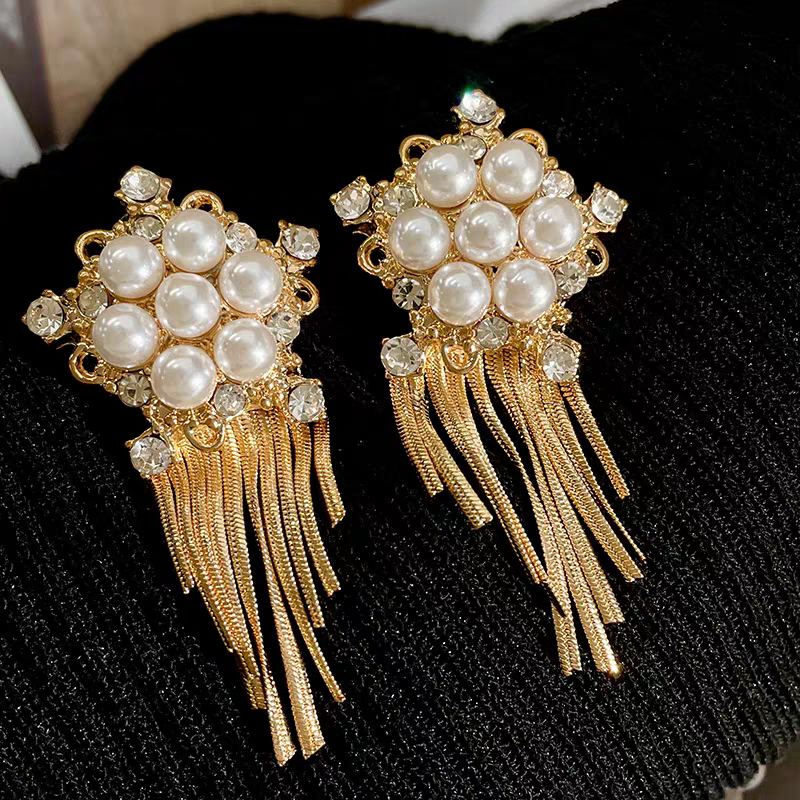 Pearl with diamond tassel elegant earrings