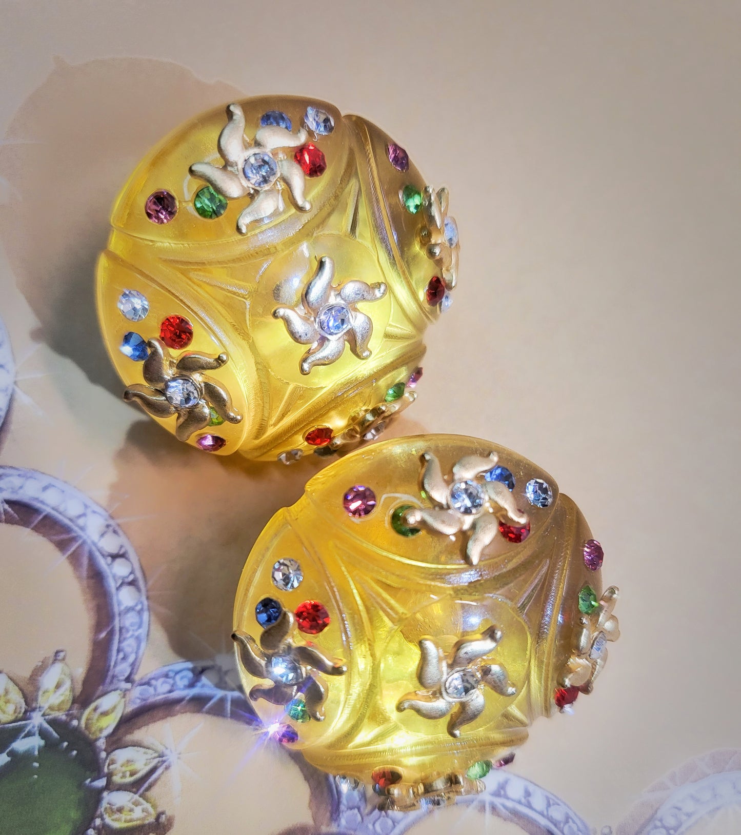 Crystal clear very rare yellow round earring clip with colored rhinestones