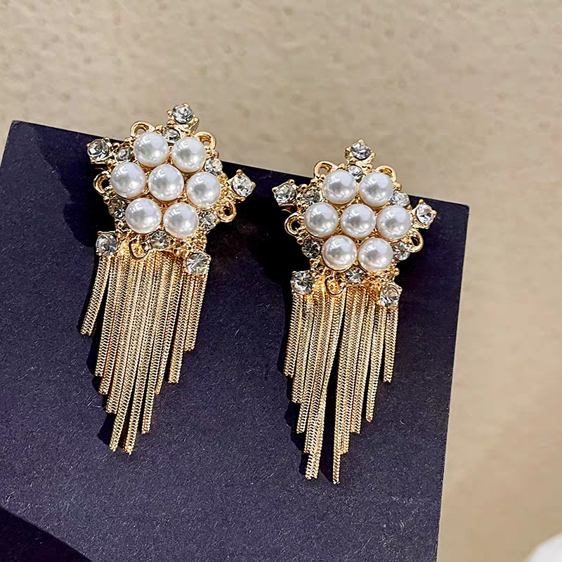 Pearl with diamond tassel elegant earrings
