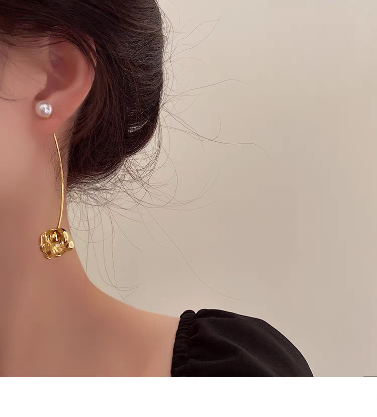 Perfect arc pearl with lily earrings