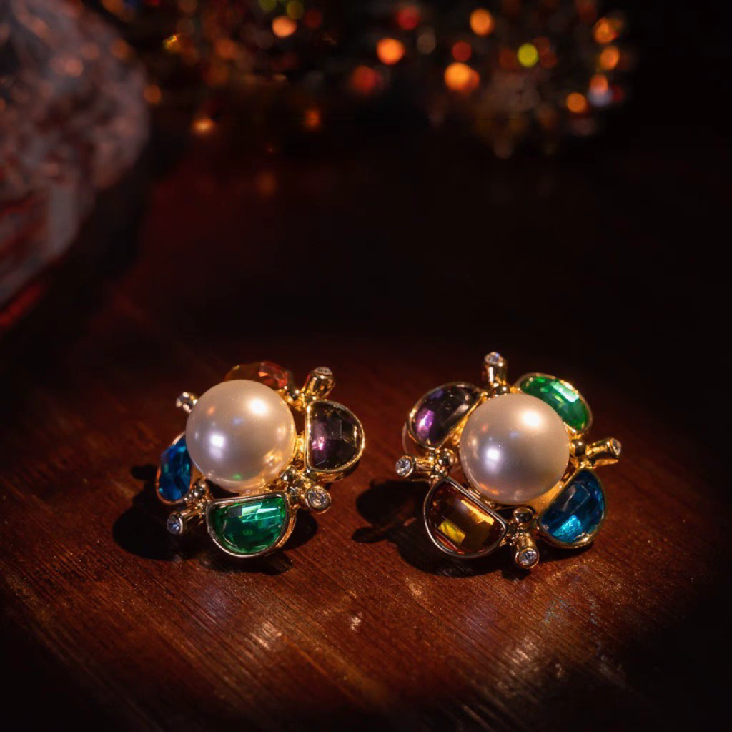 Colorful gem with pearl royal style earrings