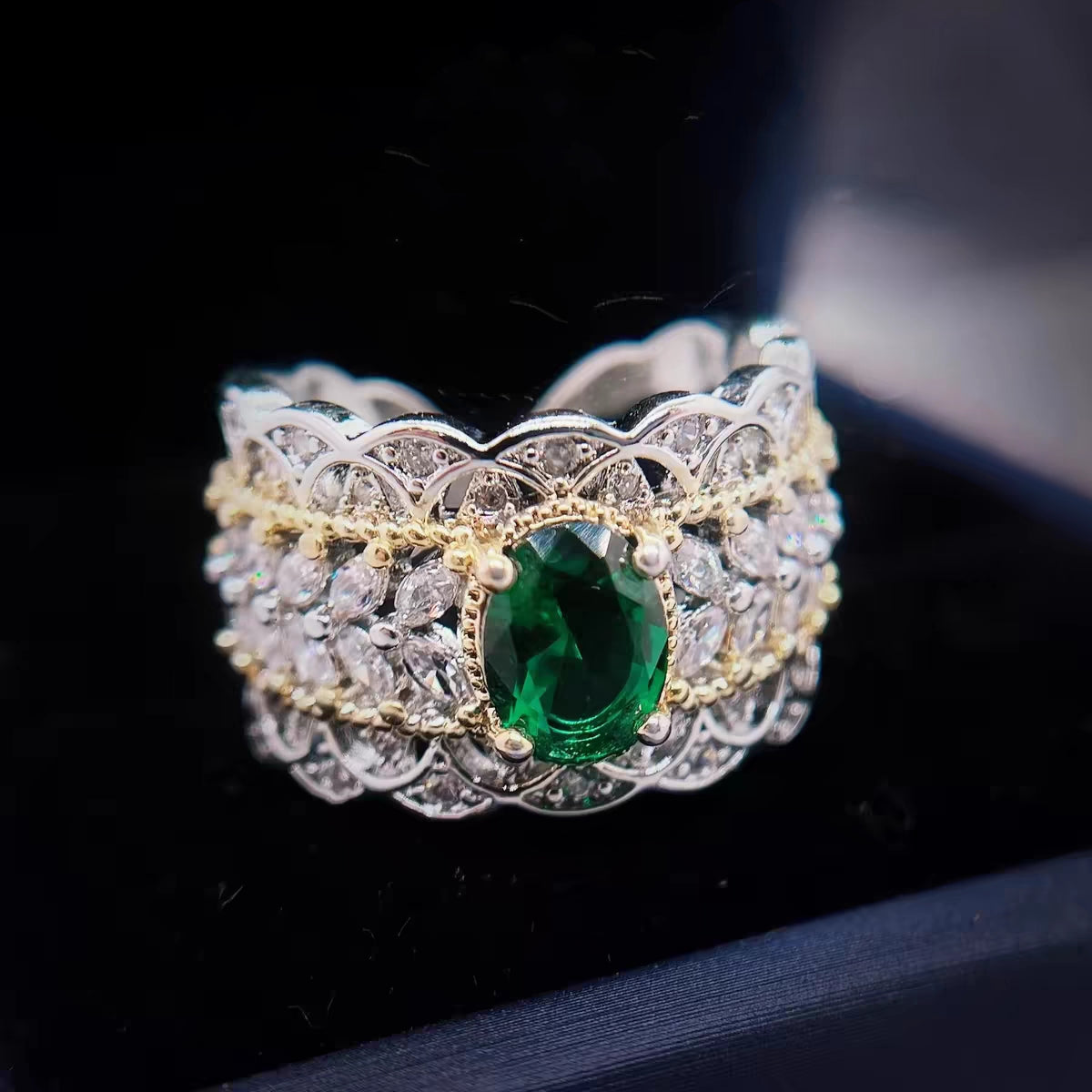 Buccellati style emerald colored lace looking full rhinestones in brass setting ring