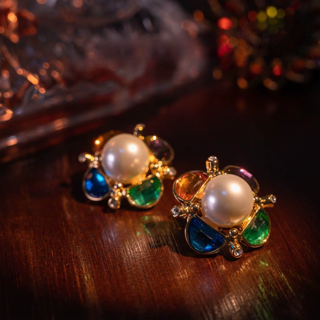 Colorful gem with pearl royal style earrings