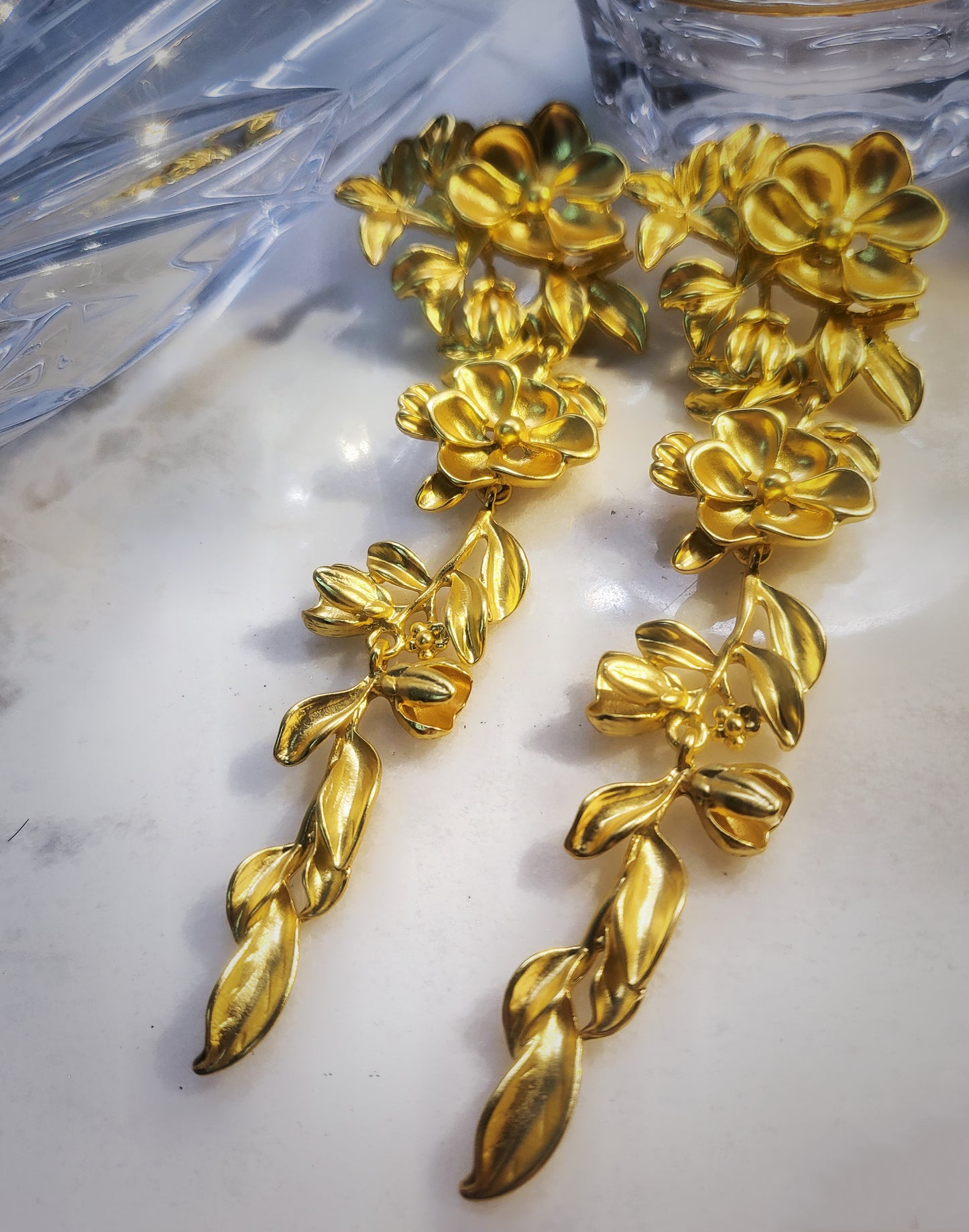 Golden age flowers touch shoulder long earrings perfect for evening dresses