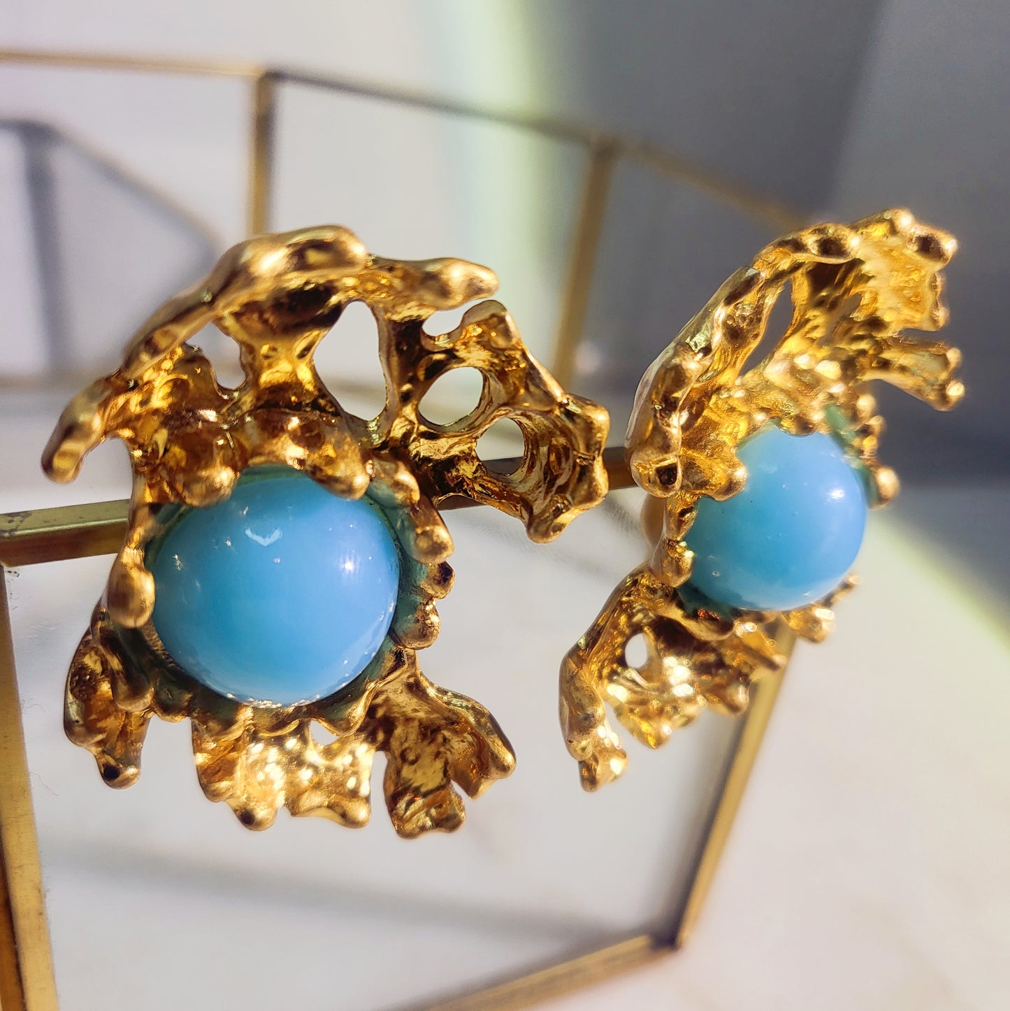 Light blue stone in irregular shape clip earrings perfect with jeans