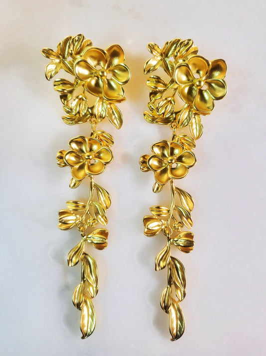 Golden age flowers touch shoulder long earrings perfect for evening dresses