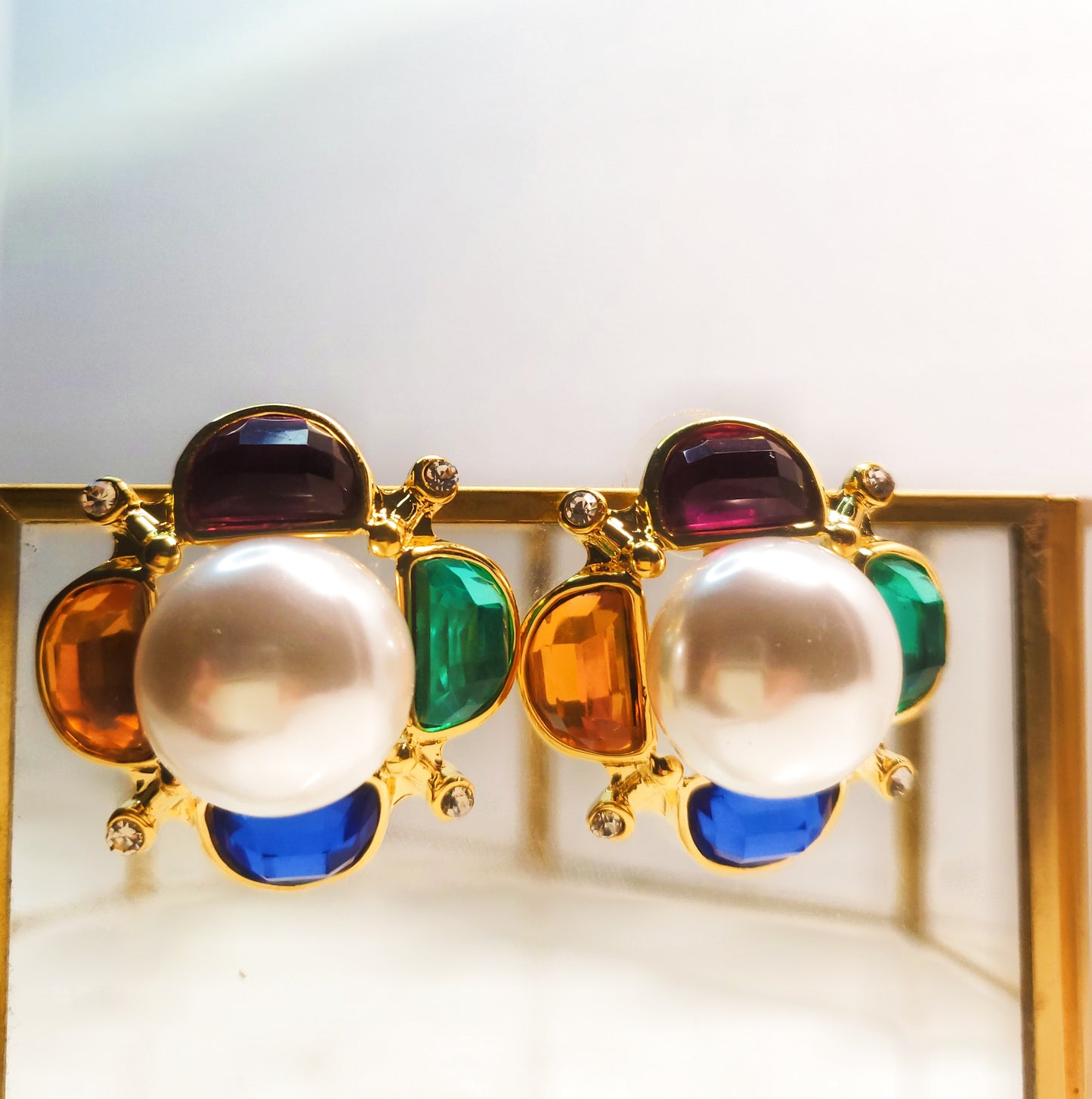 Colorful gem with pearl royal style earrings