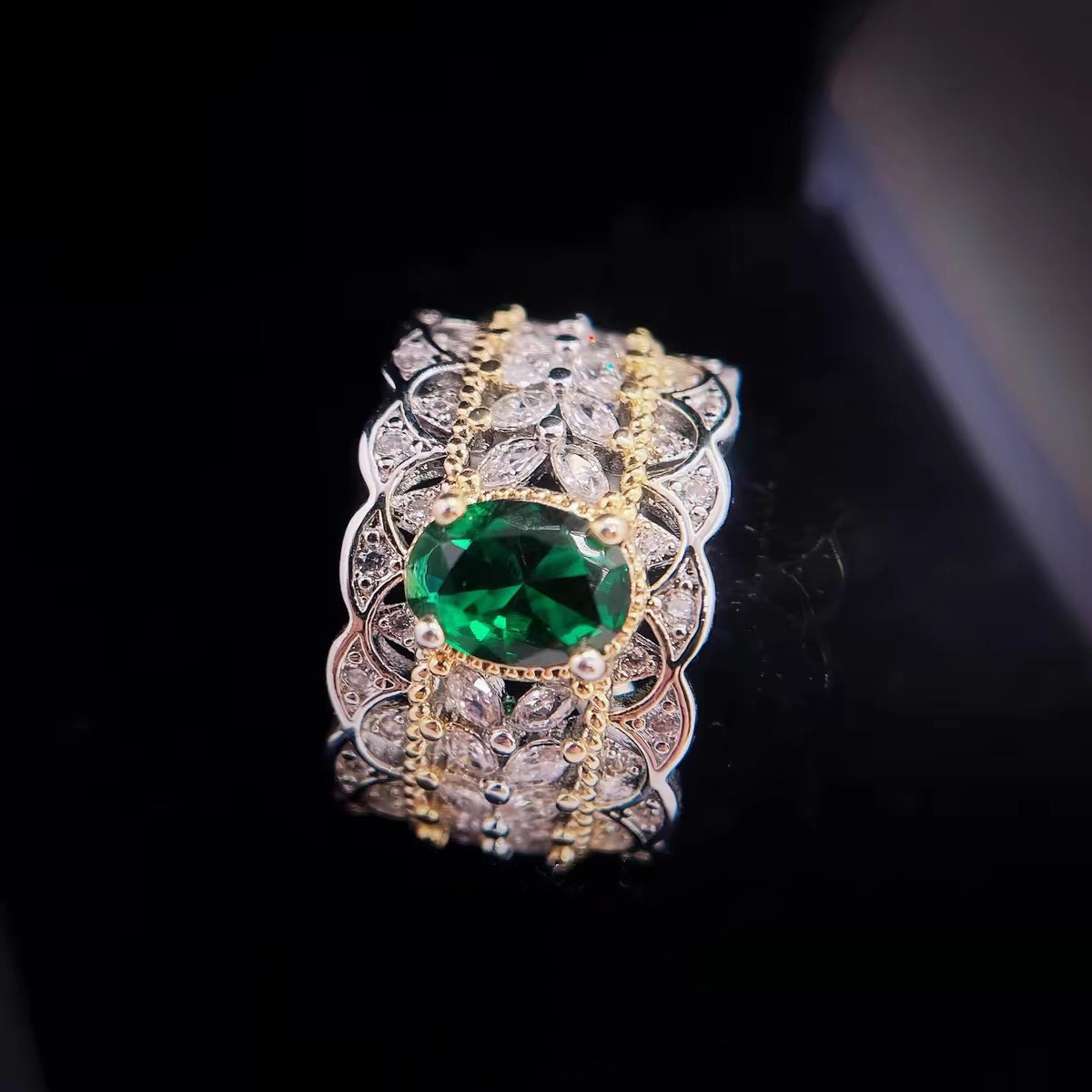 Buccellati style emerald colored lace looking full rhinestones in brass setting ring