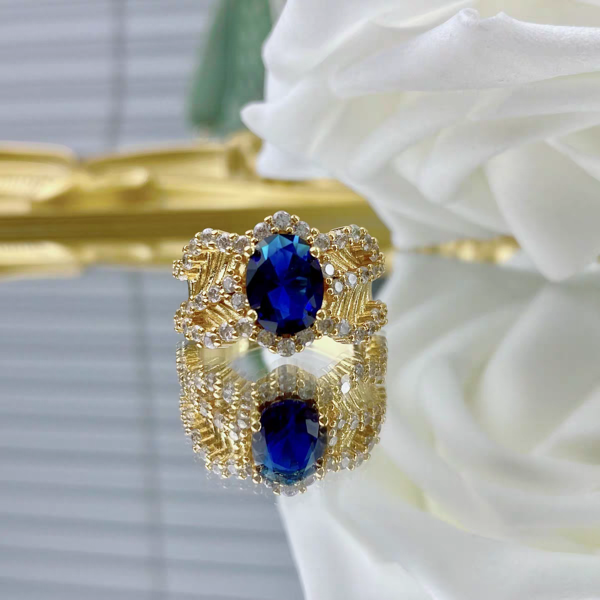 Royal blue buccellati style free size adjustable ring