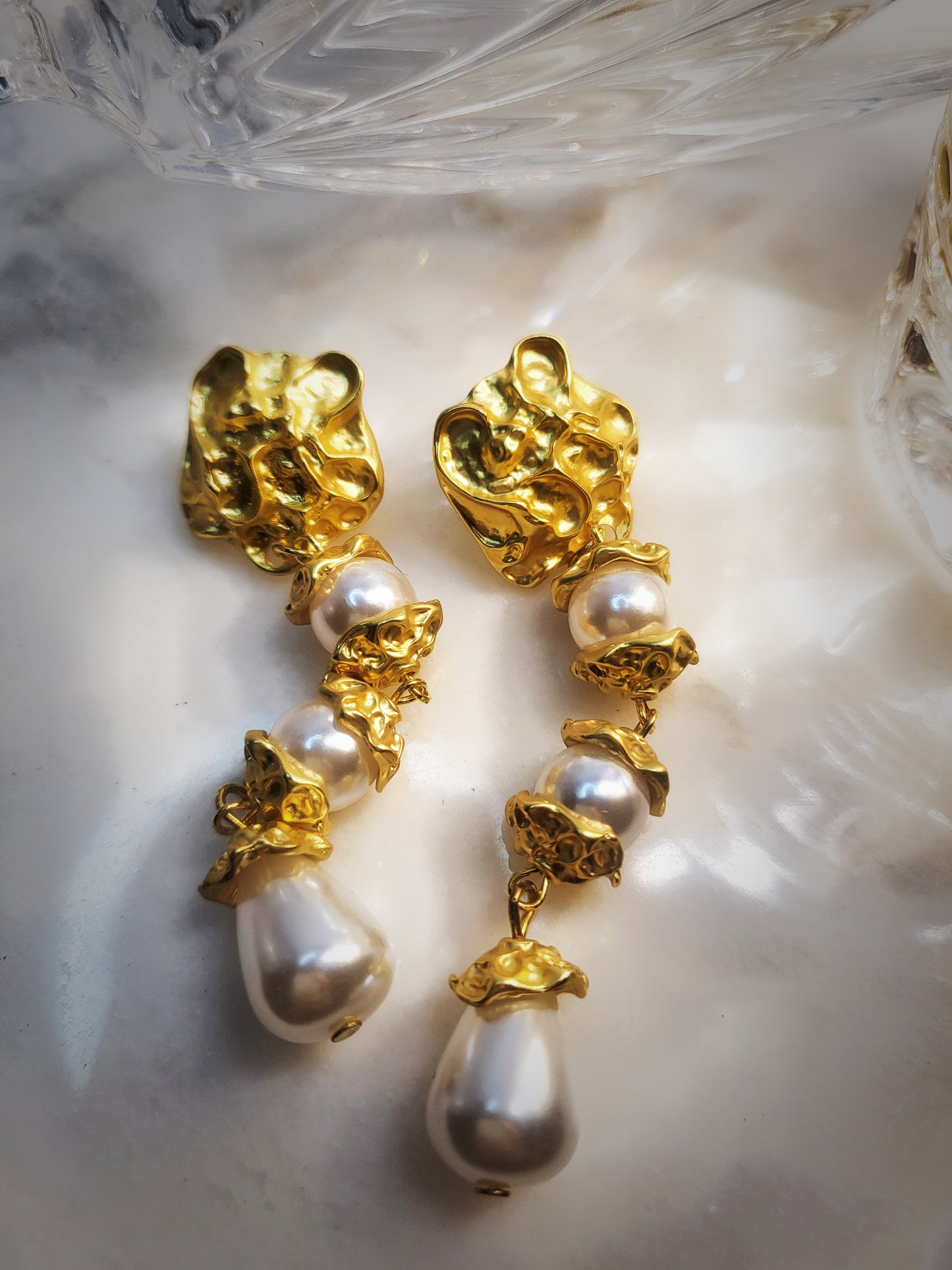 Elegant simulate pearls long earrings