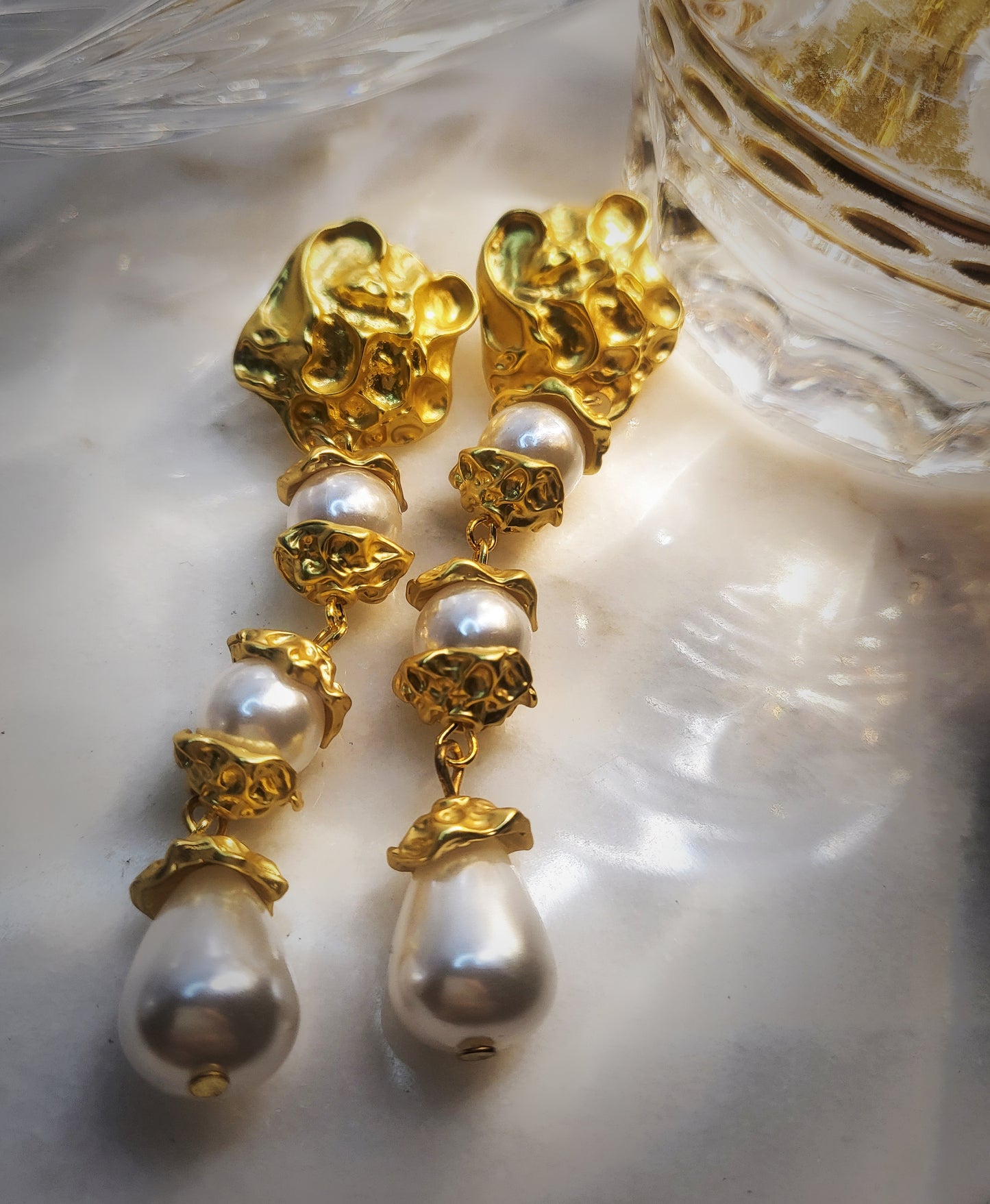 Elegant simulate pearls long earrings