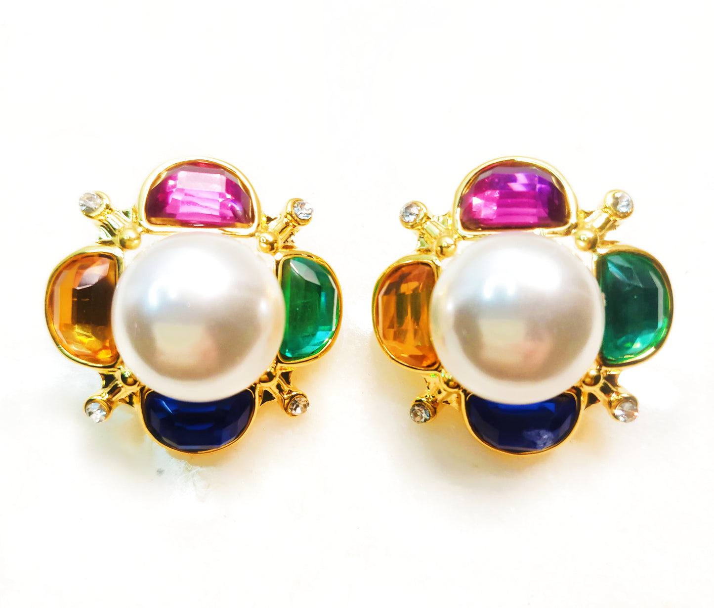 Colorful gem with pearl royal style earrings