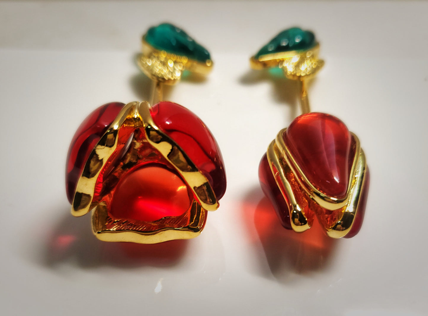 Asymmetry tulip red and green long earrings