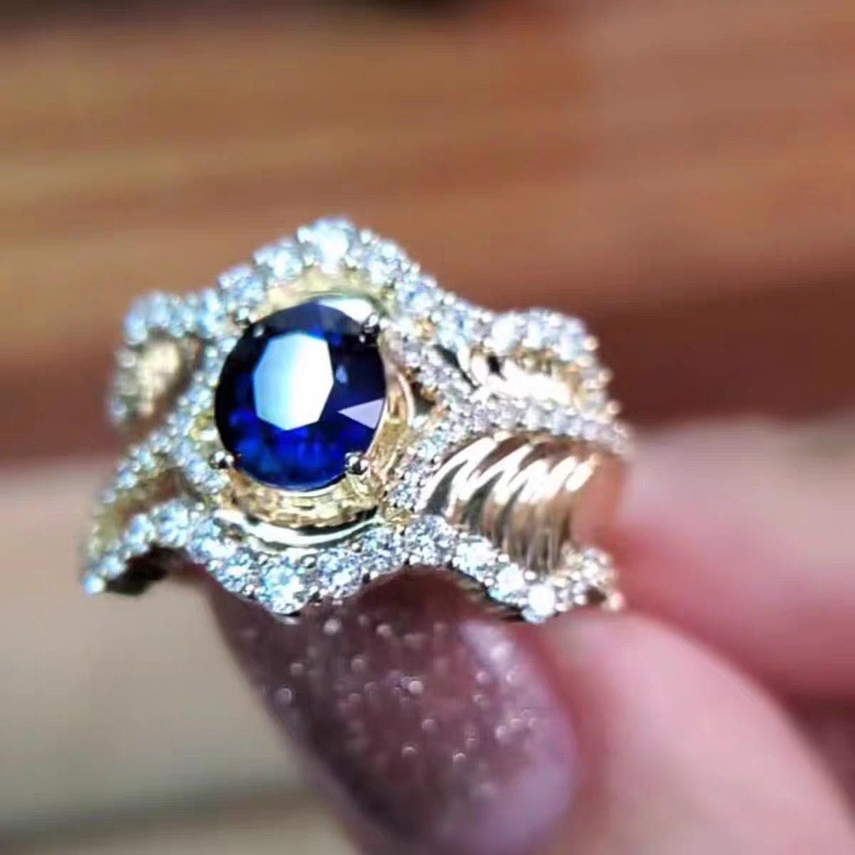 Royal blue buccellati style free size adjustable ring